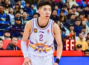 pa真人平台-包含莱昂内斯锁定逆转胜利，冲击联赛排行榜的词条