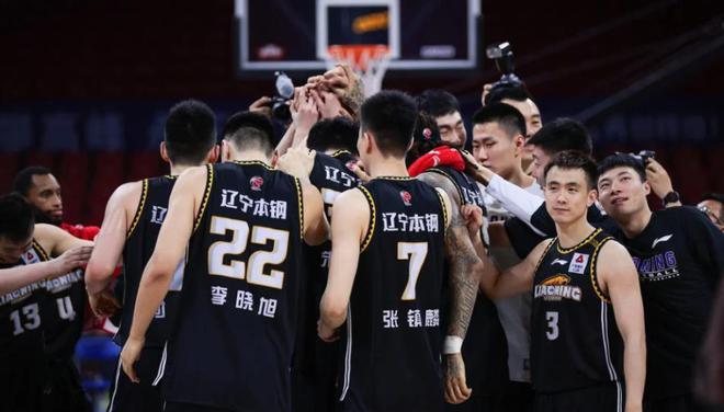 关于辽宁人民开电视看NBA，日子也快活得飞起的信息